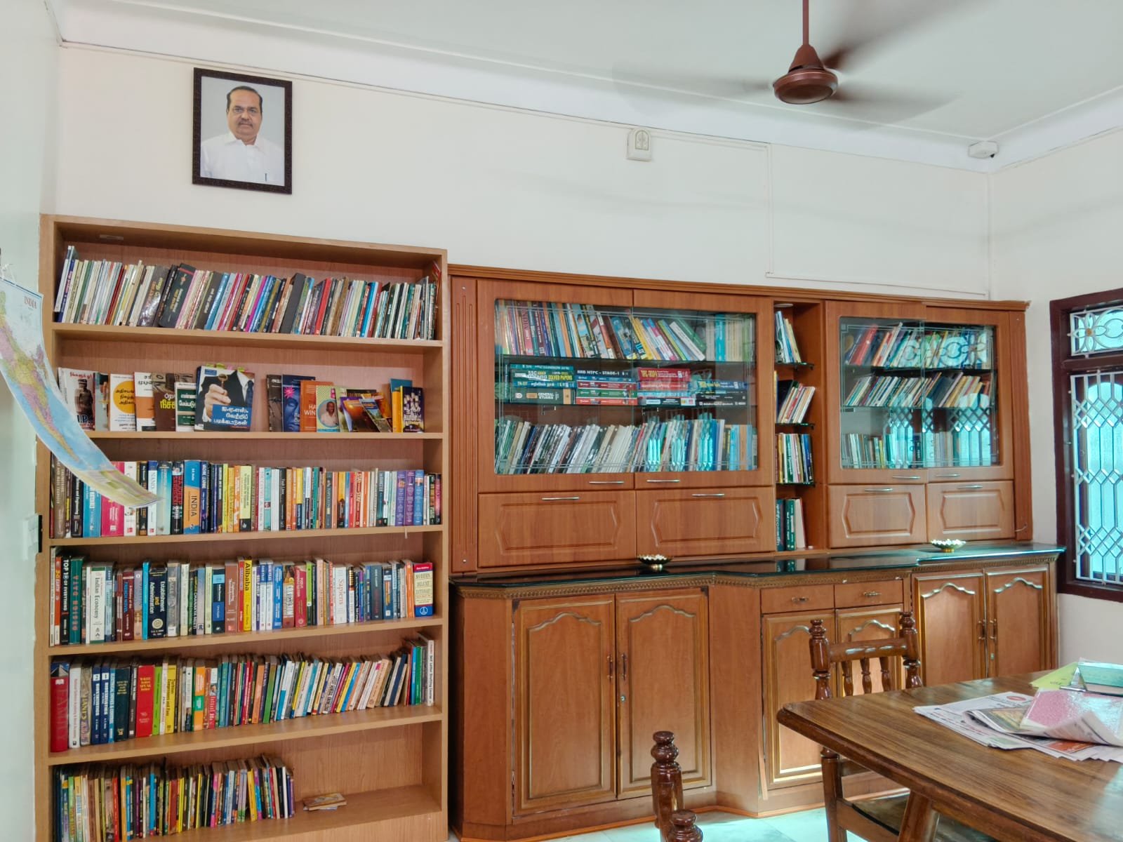 லட்சுமி IAS Academy நூலகம்